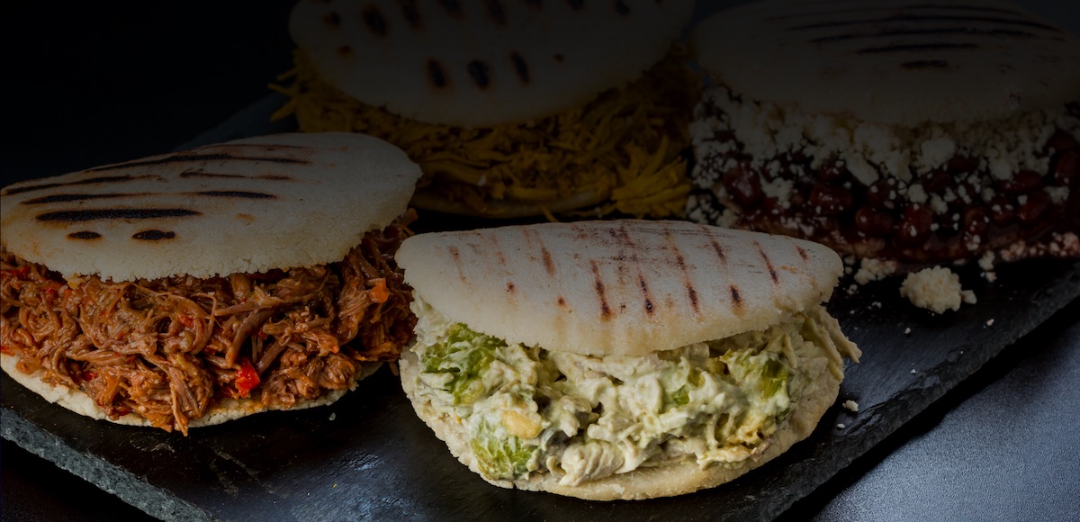 Variedade de arepas venezuelanas